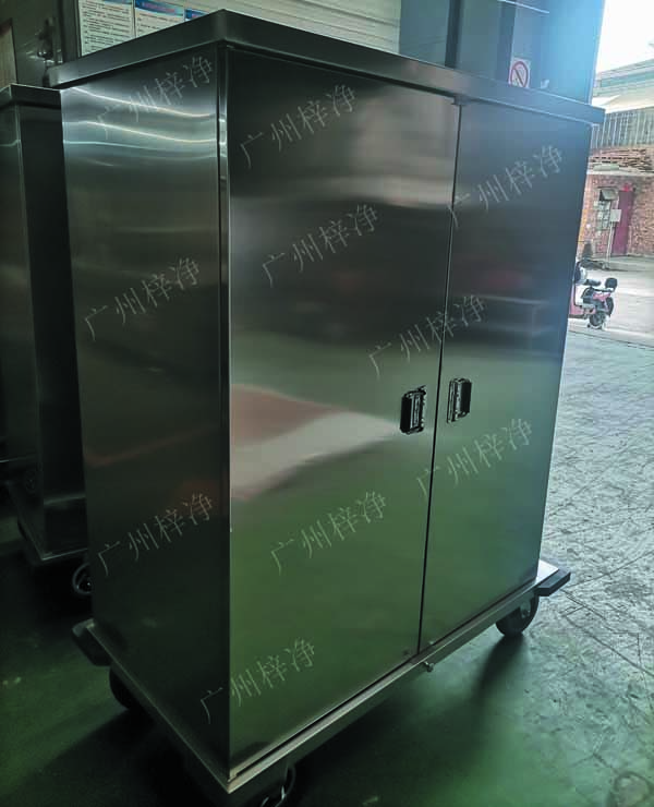 一次性物品電動轉運車采用304拉絲不銹鋼板面板厚度：≥1.2mm,表面作拉絲亞光處理。